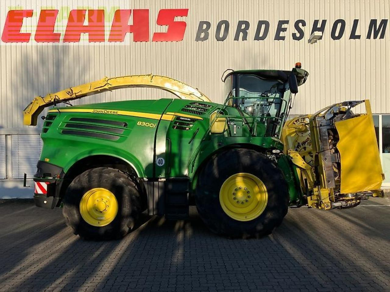 John Deere 8300i - Силажокомбайн: снимка 2 John Deere 8300i - Силажокомбайн: снимка 2