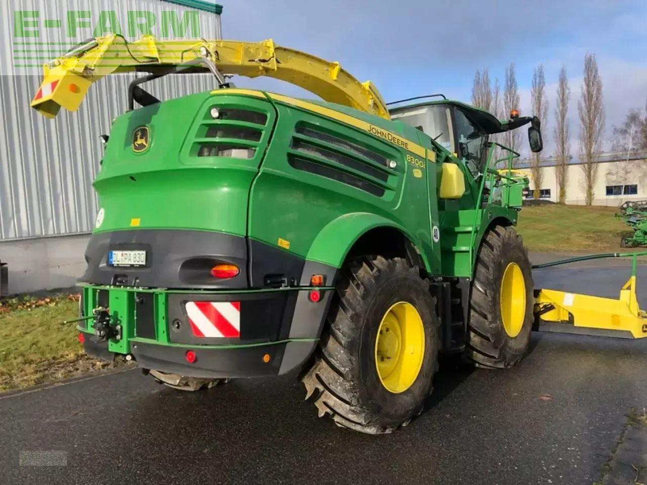 John Deere 8300i mit kemper 360plus & pu 639 - Силажокомбайн: снимка 3 John Deere 8300i mit kemper 360plus & pu 639 - Силажокомбайн: снимка 3