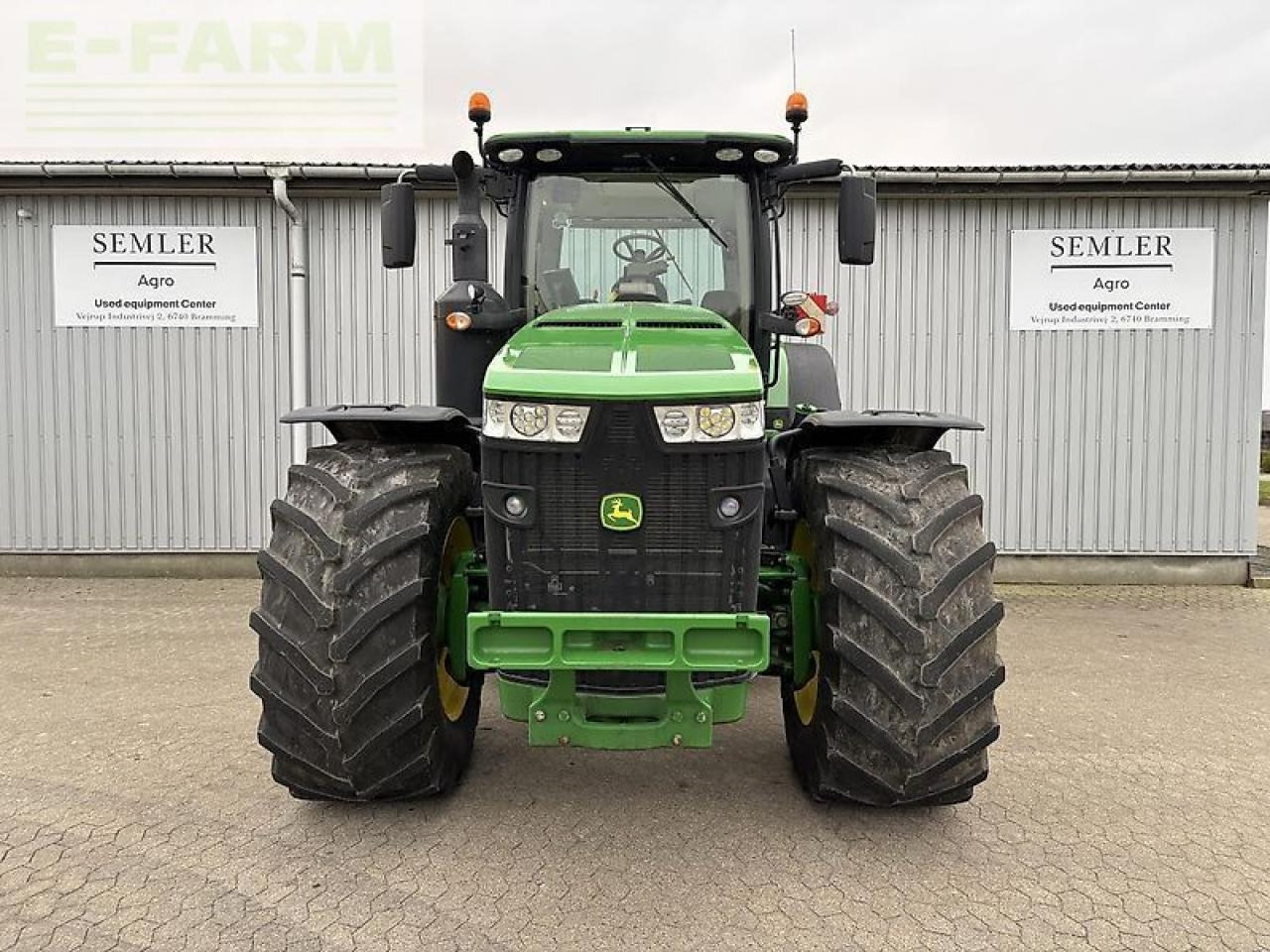 John Deere 8320r - Трактор: снимка 2 John Deere 8320r - Трактор: снимка 2