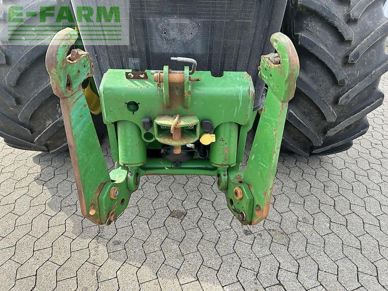 John Deere 8320r - Трактор: снимка 4 John Deere 8320r - Трактор: снимка 4