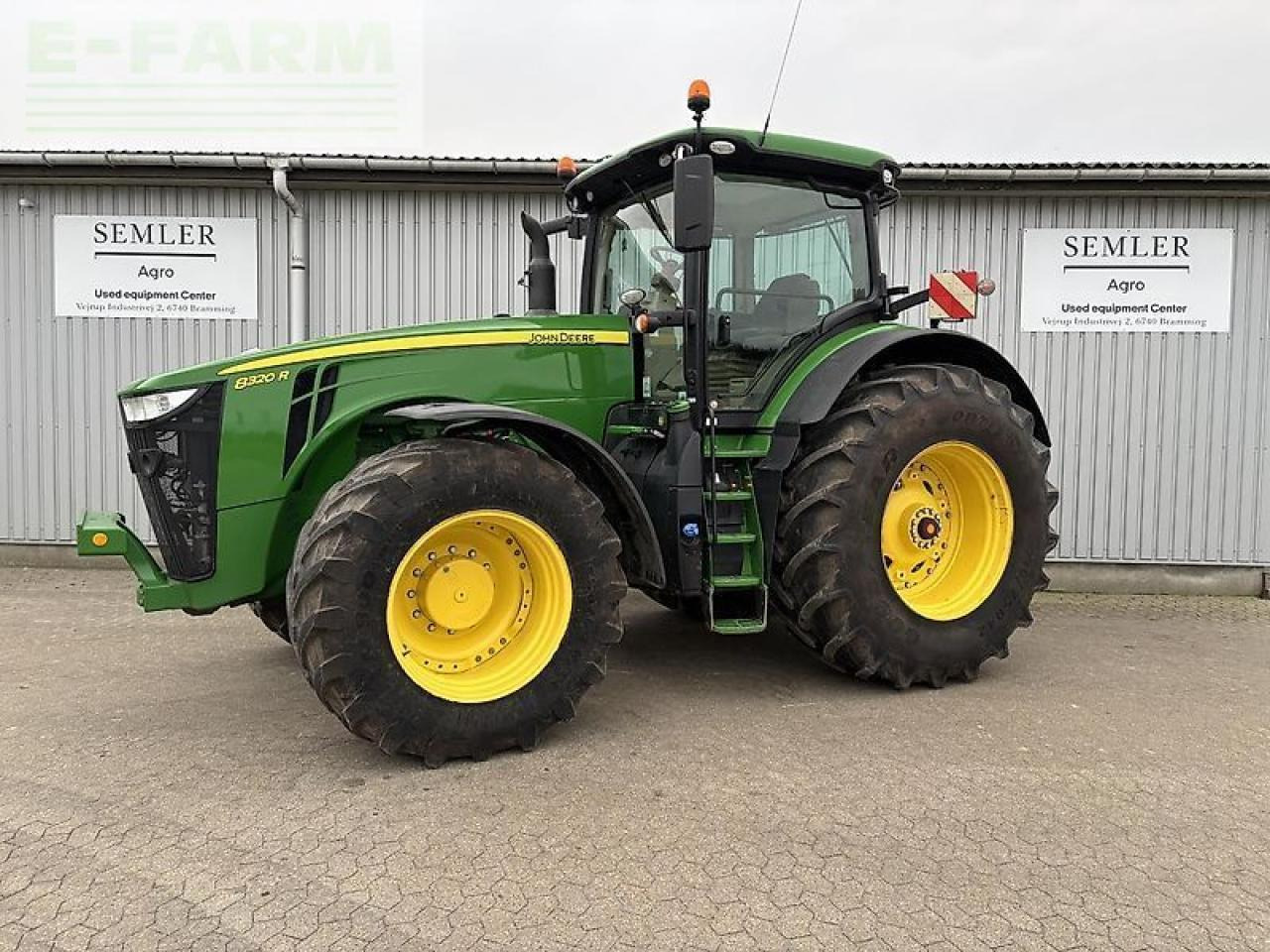 John Deere 8320r - Трактор: снимка 1 John Deere 8320r - Трактор: снимка 1