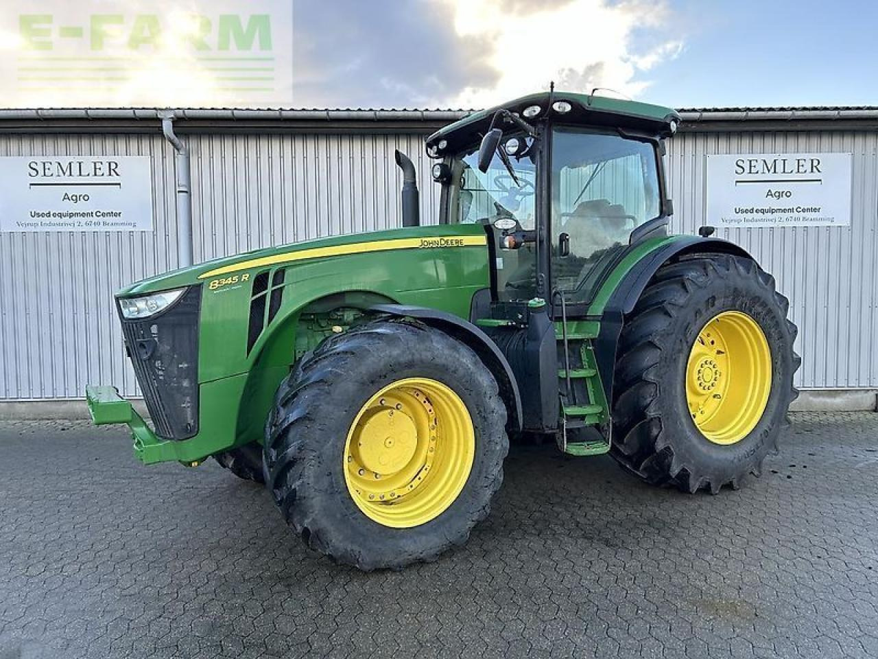 John Deere 8345r - Трактор: снимка 1 John Deere 8345r - Трактор: снимка 1