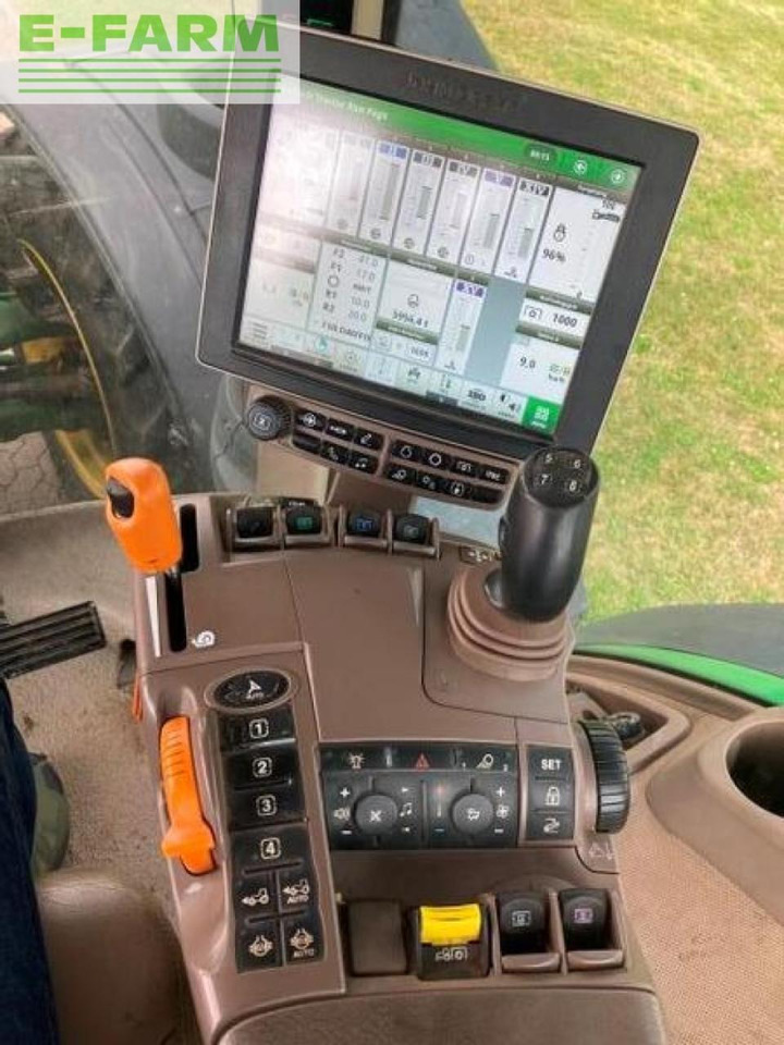 Трактор John Deere 8370r: снимка 11