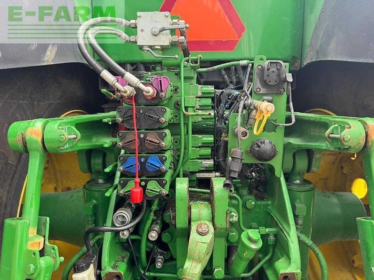 Трактор John Deere 8370r: снимка 13