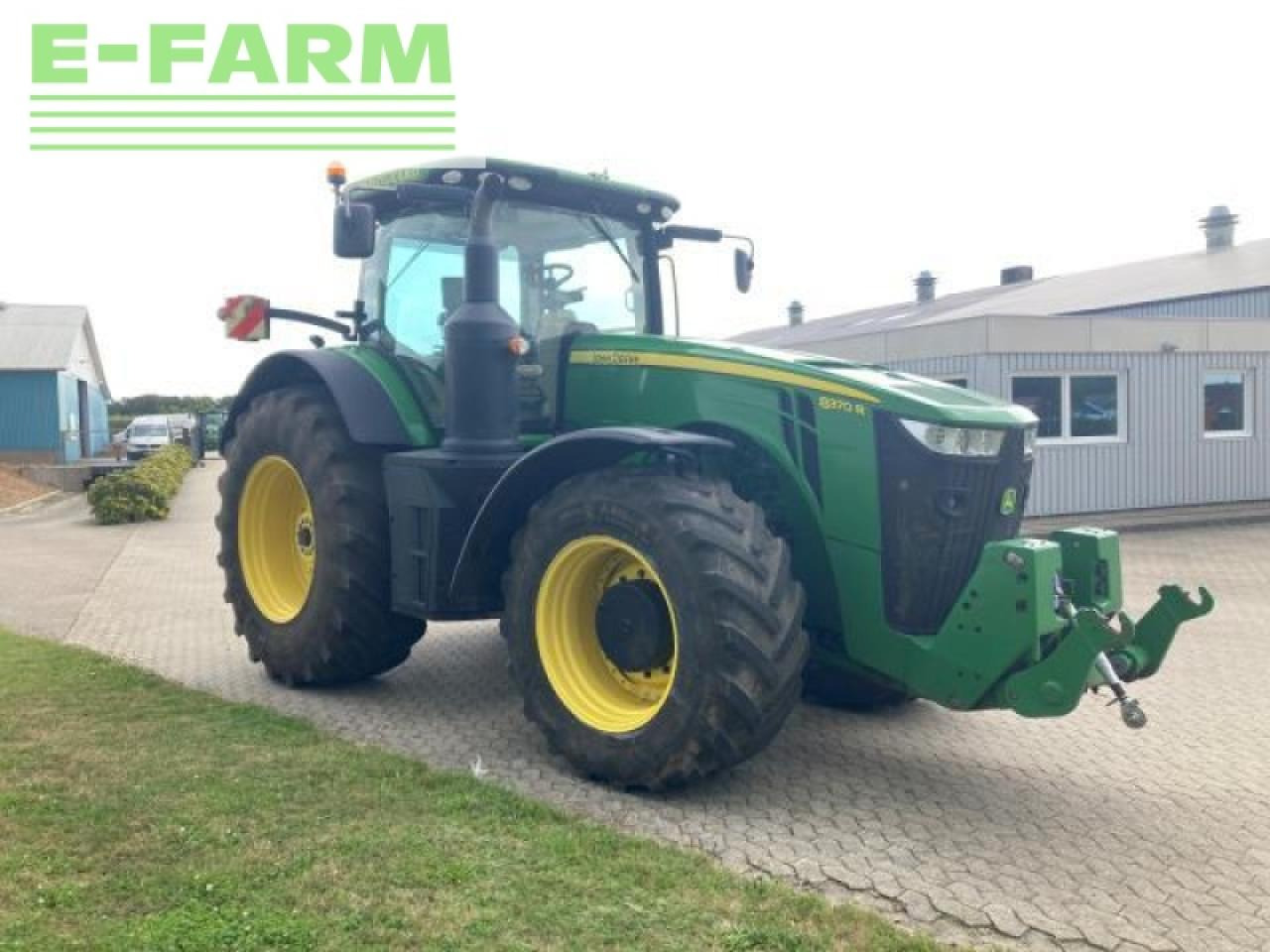 Трактор John Deere 8370r: снимка 7