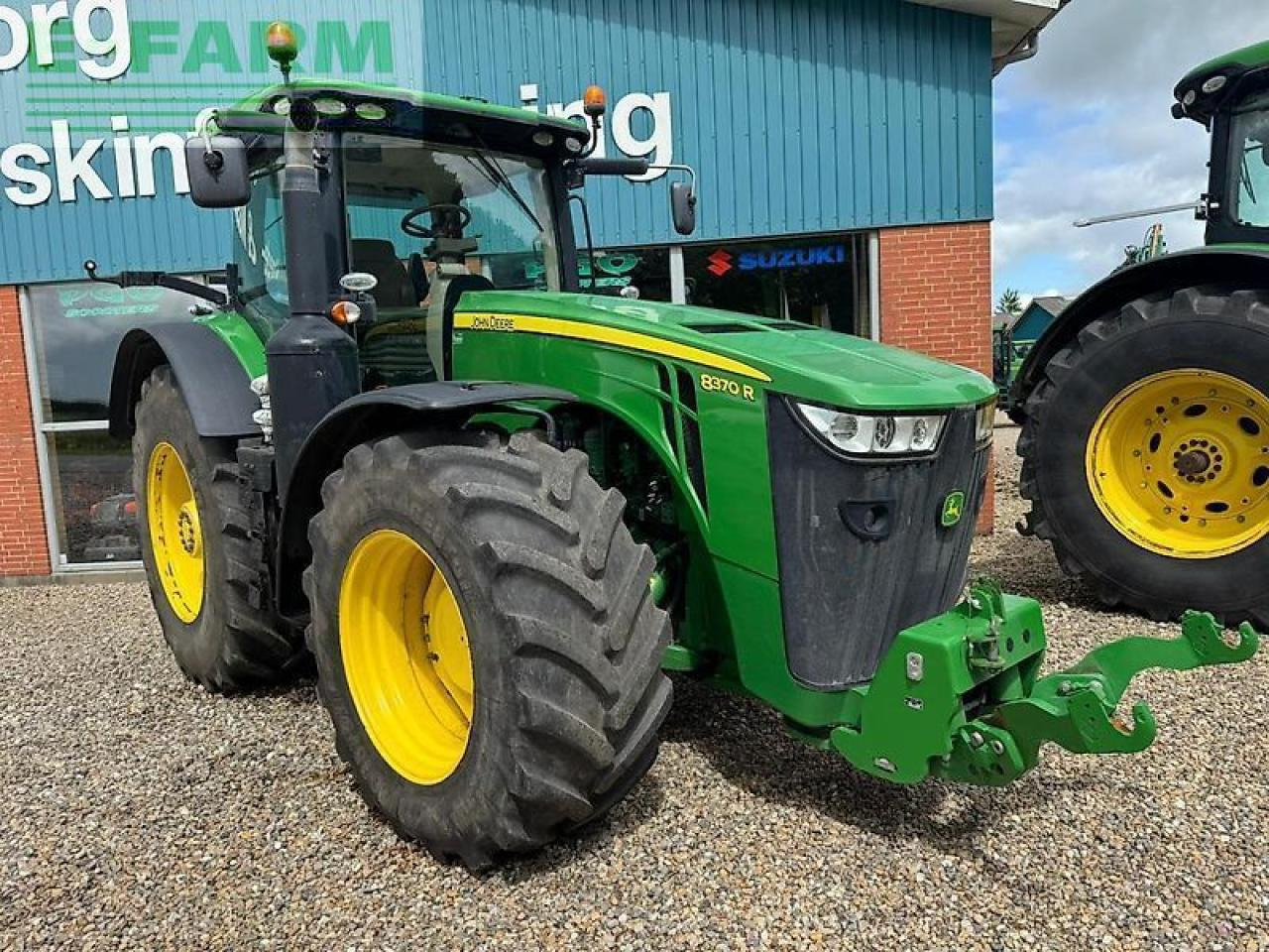 Трактор John Deere 8370r: снимка 8