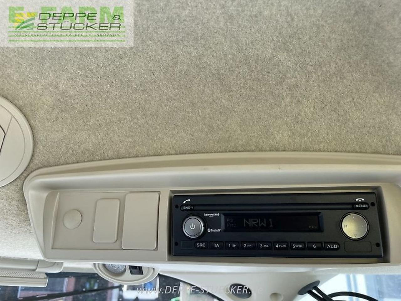 Силажокомбайн John Deere 8500i mit kemper 475: снимка 10 Силажокомбайн John Deere 8500i mit kemper 475: снимка 10