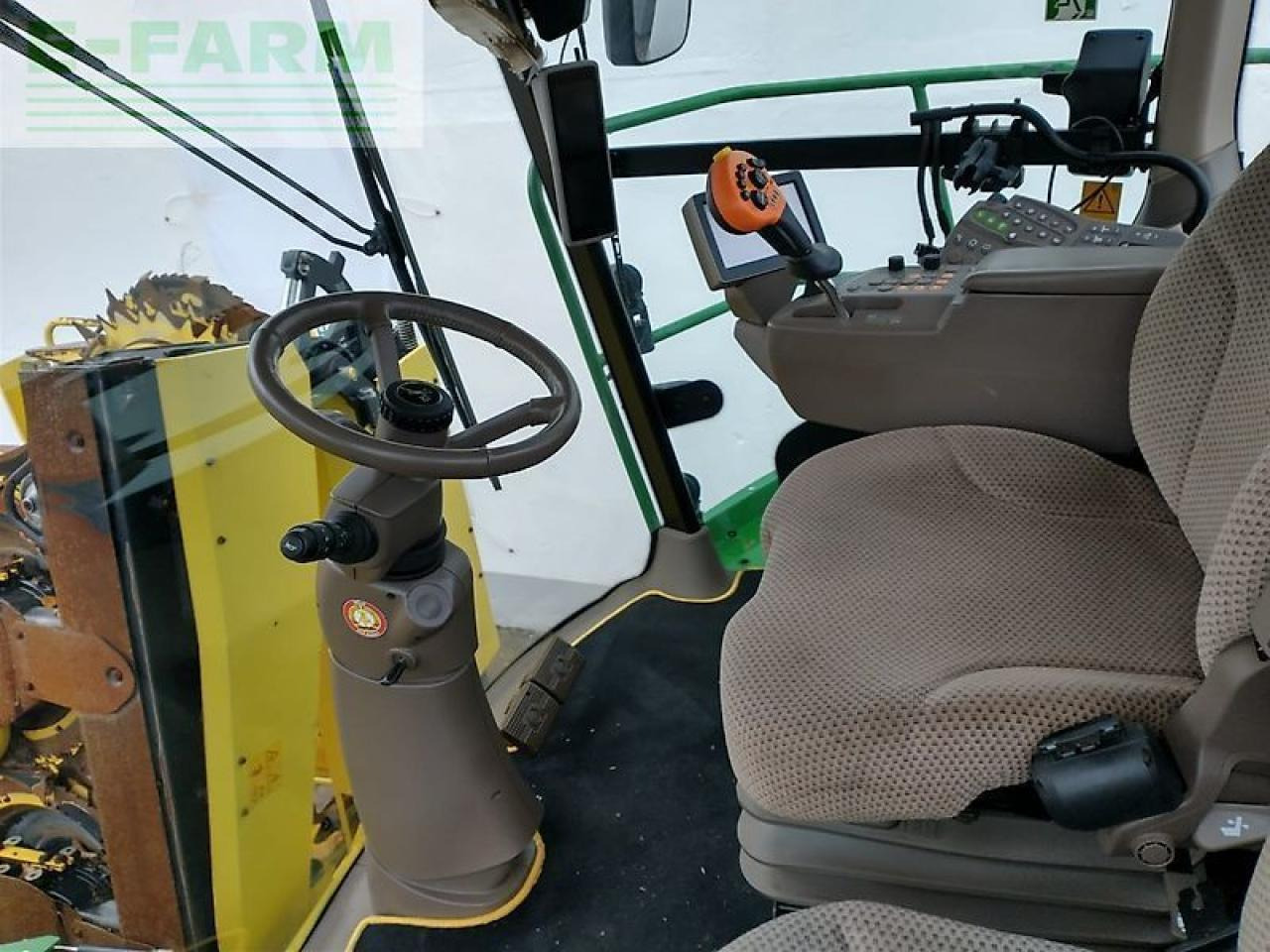 John Deere 8600 - Силажокомбайн: снимка 4 John Deere 8600 - Силажокомбайн: снимка 4
