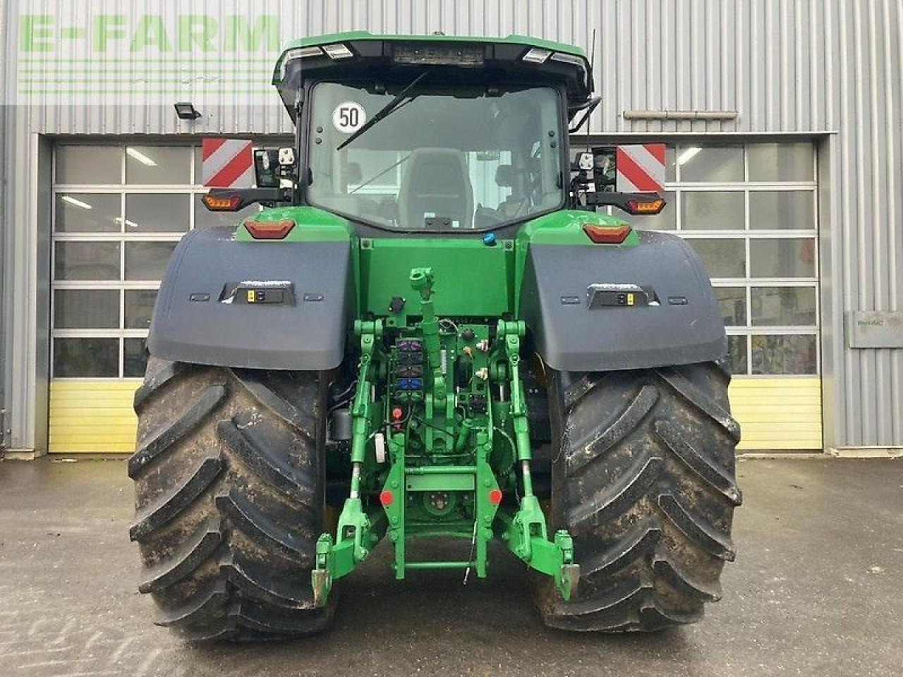 John Deere 8r370 / 8r 370 - Трактор: снимка 4 John Deere 8r370 / 8r 370 - Трактор: снимка 4