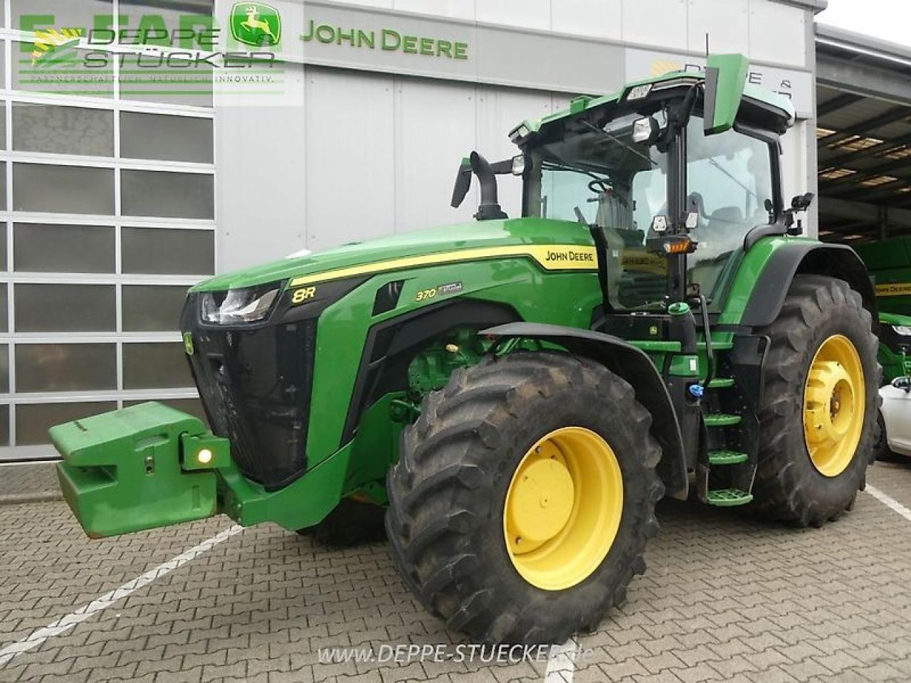 John Deere 8r370 autotrac - Трактор: снимка 1 John Deere 8r370 autotrac - Трактор: снимка 1