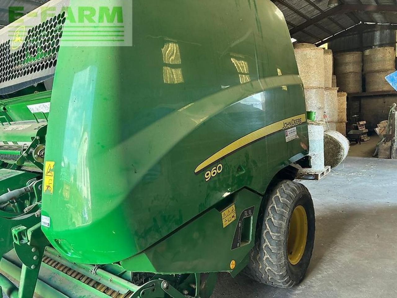 John Deere 960 - Сламопреса за квадратни бали: снимка 1 John Deere 960 - Сламопреса за квадратни бали: снимка 1
