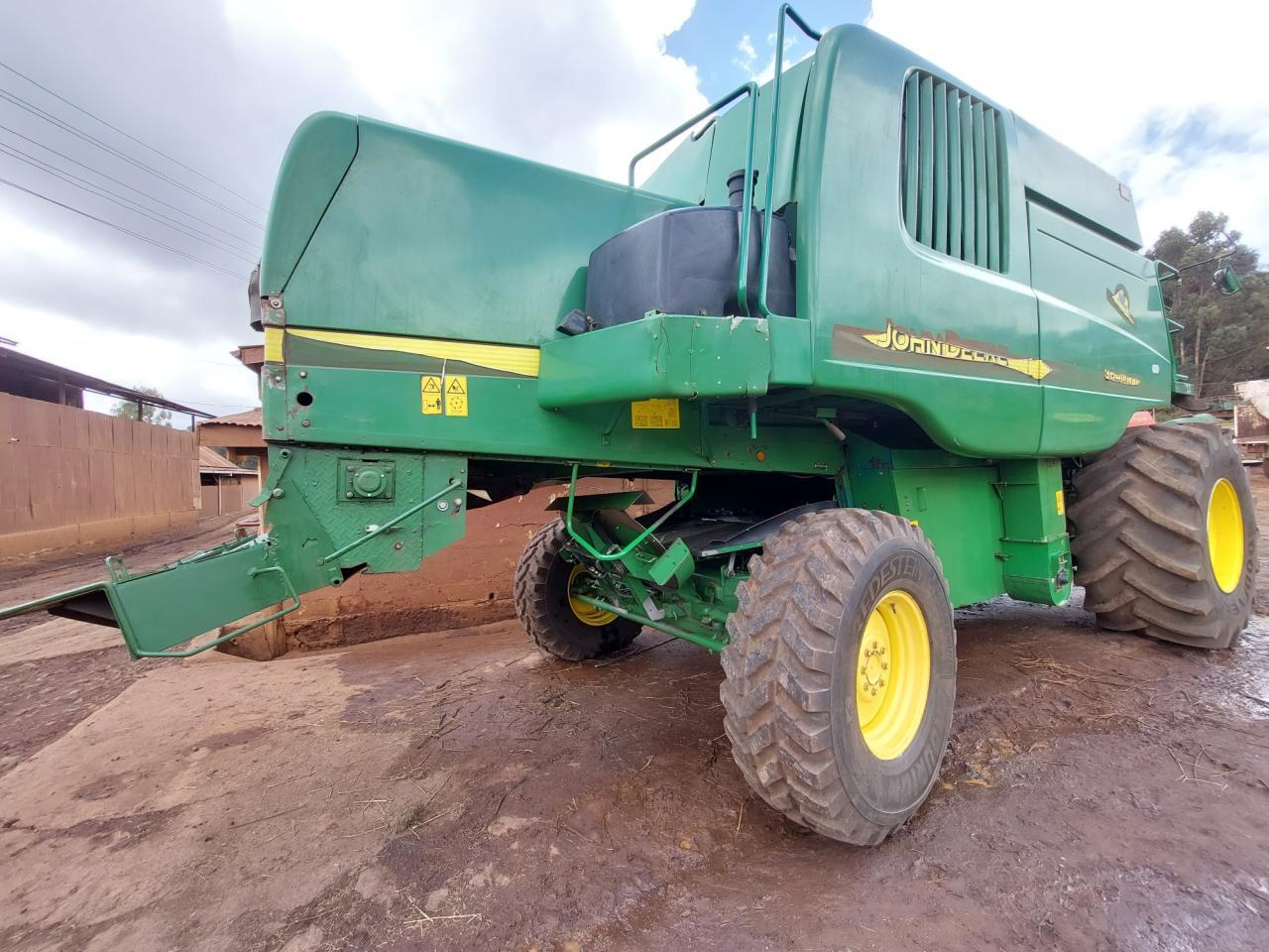 John Deere 9640WTS HillMaster - Зърнокомбайн: снимка 4 John Deere 9640WTS HillMaster - Зърнокомбайн: снимка 4