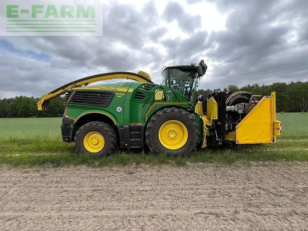 John Deere 9700 mit 6 zylinder dps 18 l h - Силажокомбайн: снимка 2 John Deere 9700 mit 6 zylinder dps 18 l h - Силажокомбайн: снимка 2