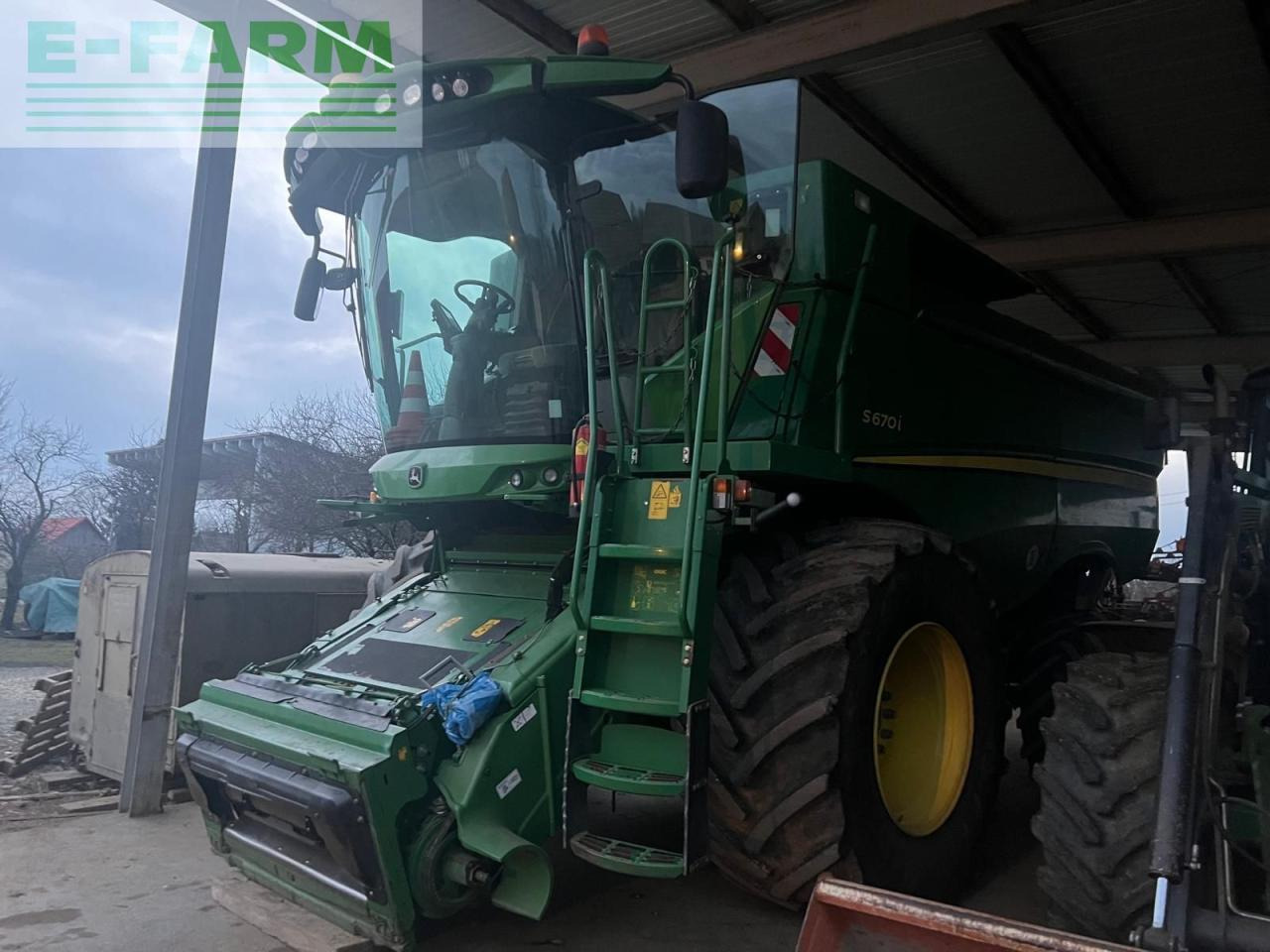 John Deere S670i - Зърнокомбайн: снимка 2 John Deere S670i - Зърнокомбайн: снимка 2