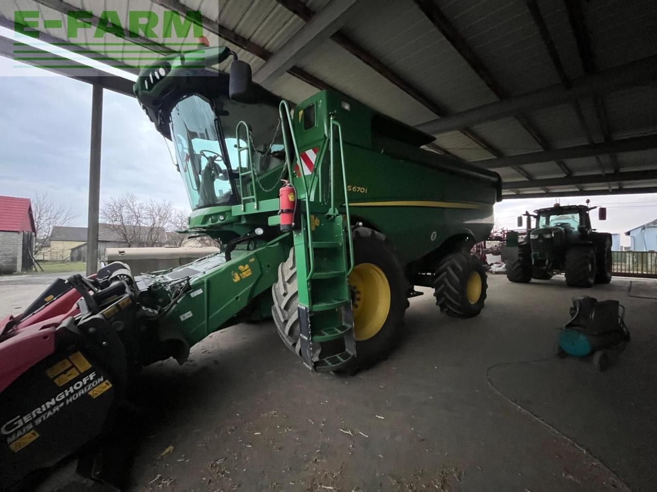 John Deere S670i - Зърнокомбайн: снимка 1 John Deere S670i - Зърнокомбайн: снимка 1