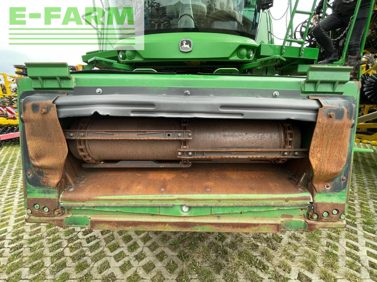 Зърнокомбайн John Deere S690i: снимка 11