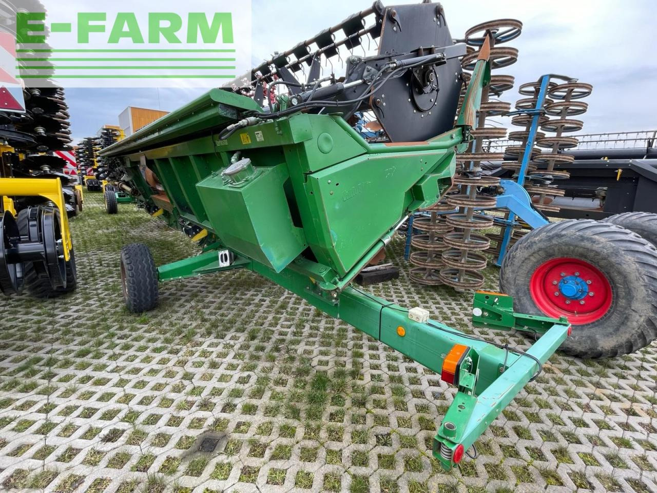 Зърнокомбайн John Deere S690i: снимка 23