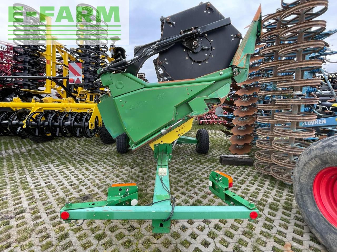 Зърнокомбайн John Deere S690i: снимка 21