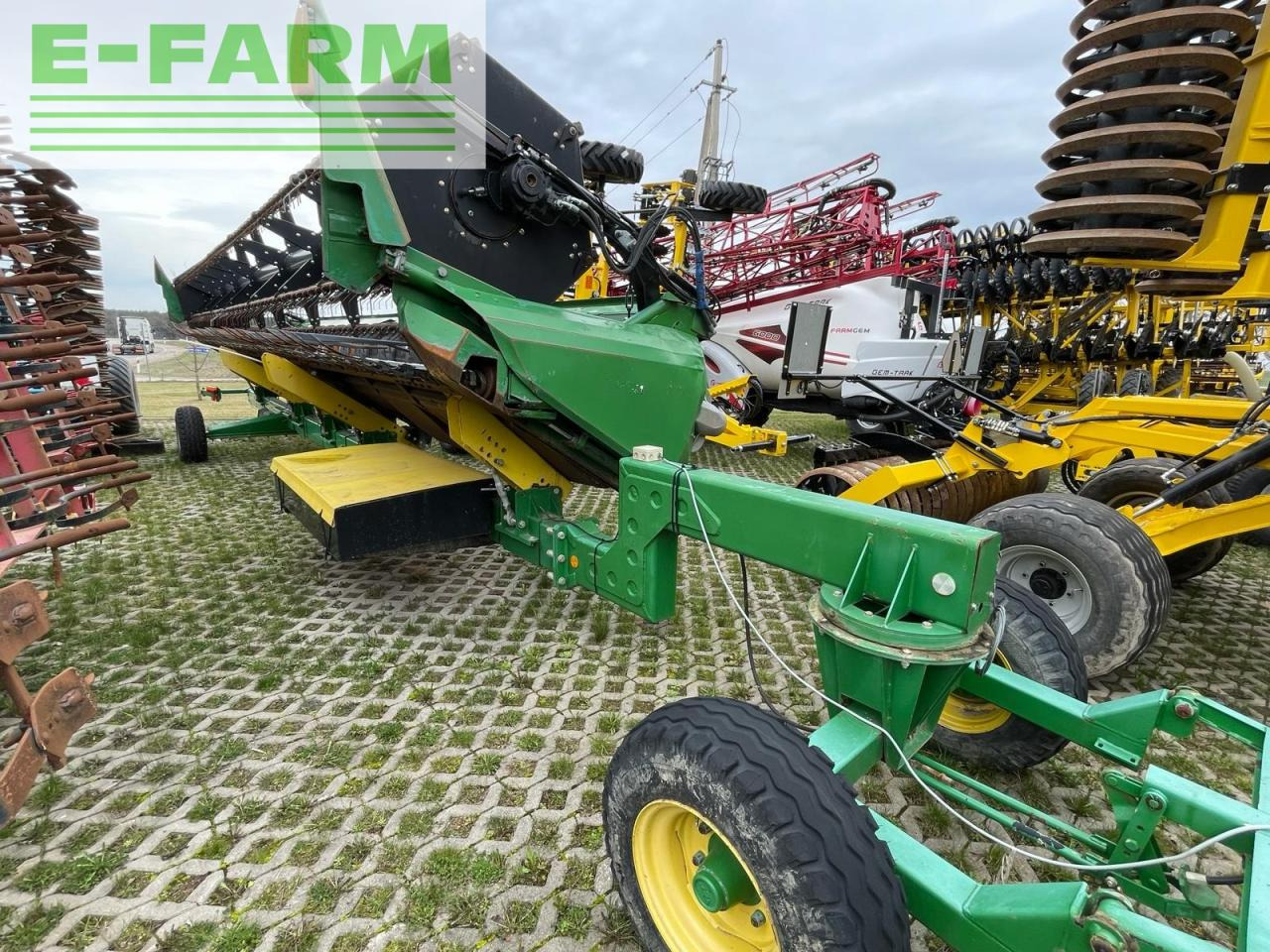 Зърнокомбайн John Deere S690i: снимка 14
