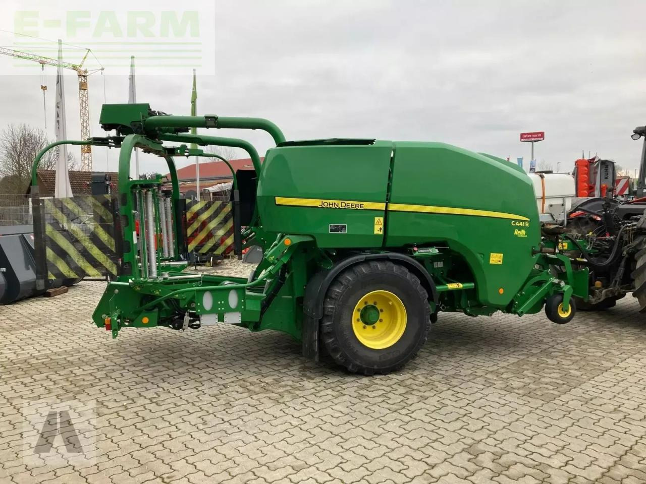 John Deere c441 r - Сламопреса за квадратни бали: снимка 2 John Deere c441 r - Сламопреса за квадратни бали: снимка 2