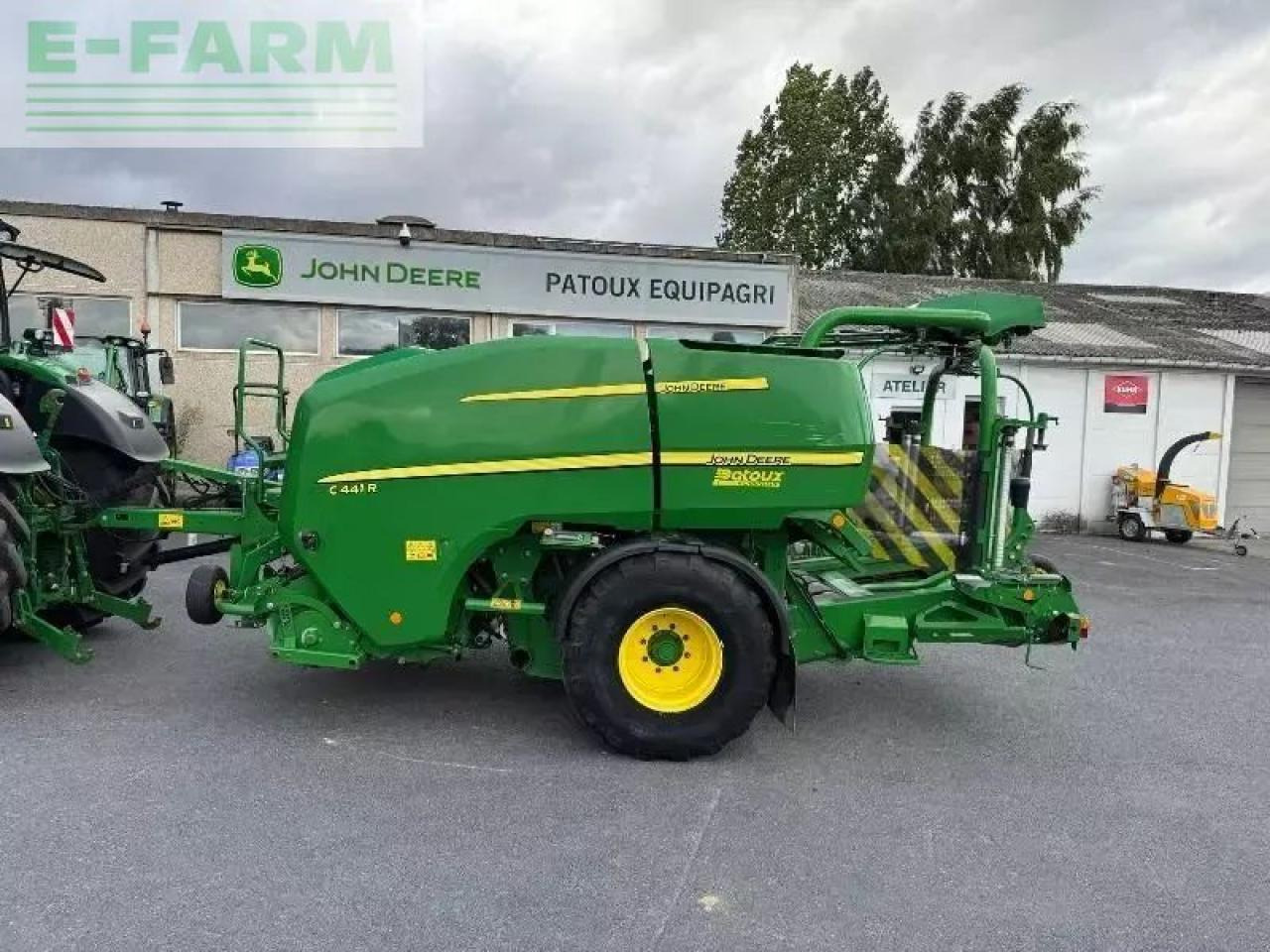 John Deere c441r - Сламопреса за квадратни бали: снимка 2 John Deere c441r - Сламопреса за квадратни бали: снимка 2