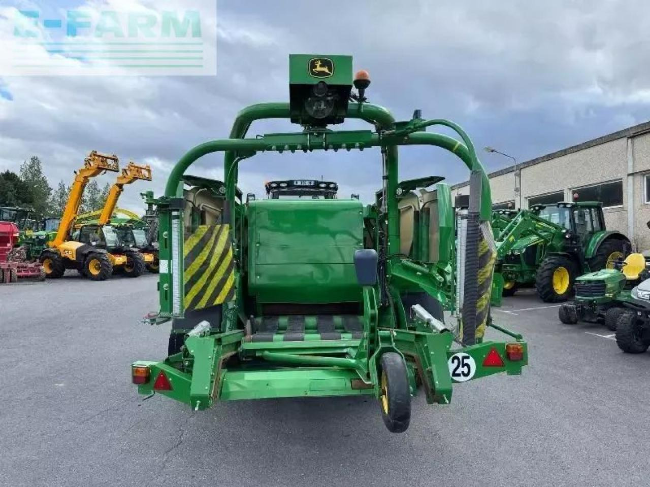 John Deere c441r - Сламопреса за квадратни бали: снимка 4 John Deere c441r - Сламопреса за квадратни бали: снимка 4
