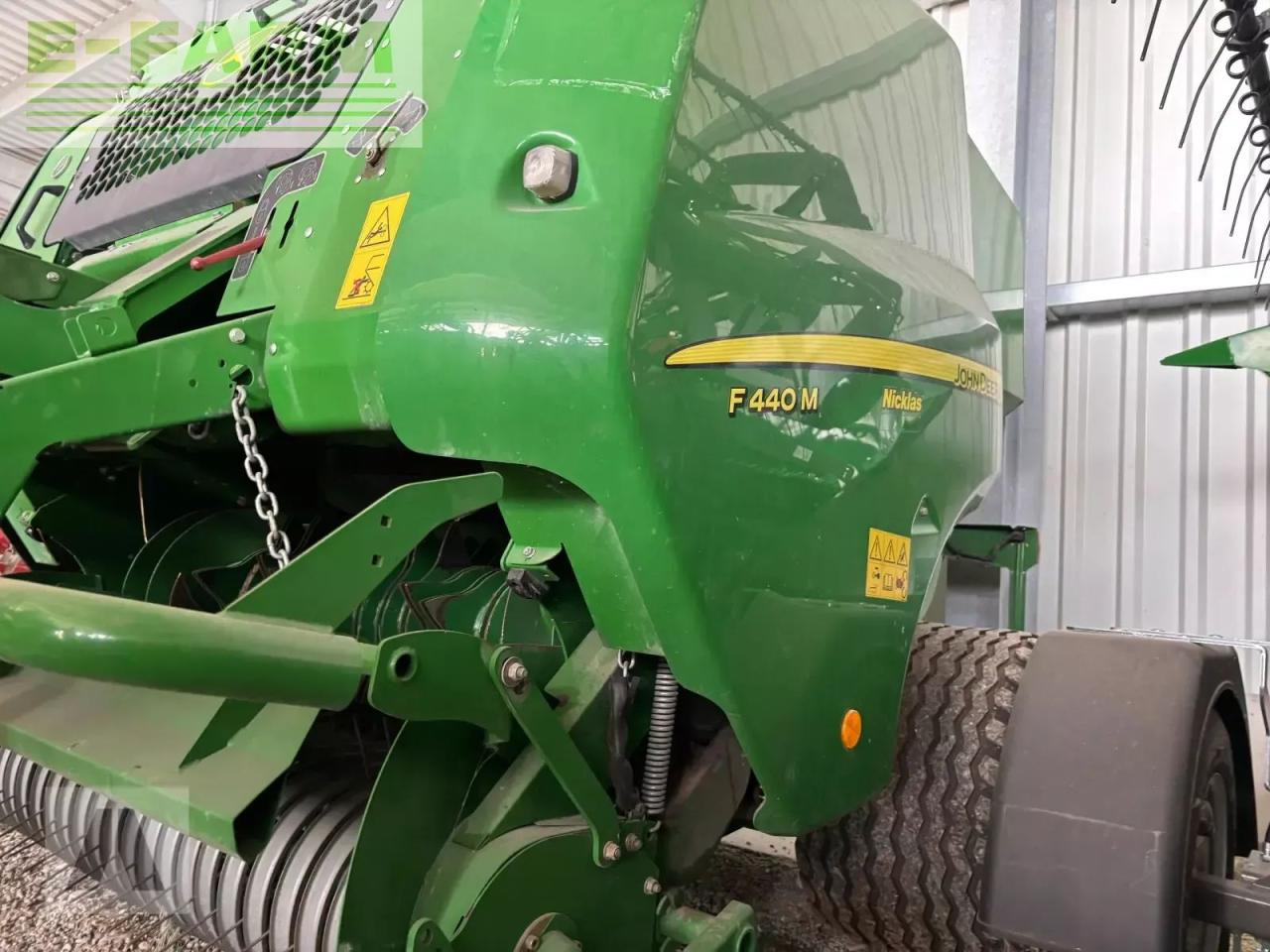 John Deere f440 m - Сламопреса за квадратни бали: снимка 4 John Deere f440 m - Сламопреса за квадратни бали: снимка 4