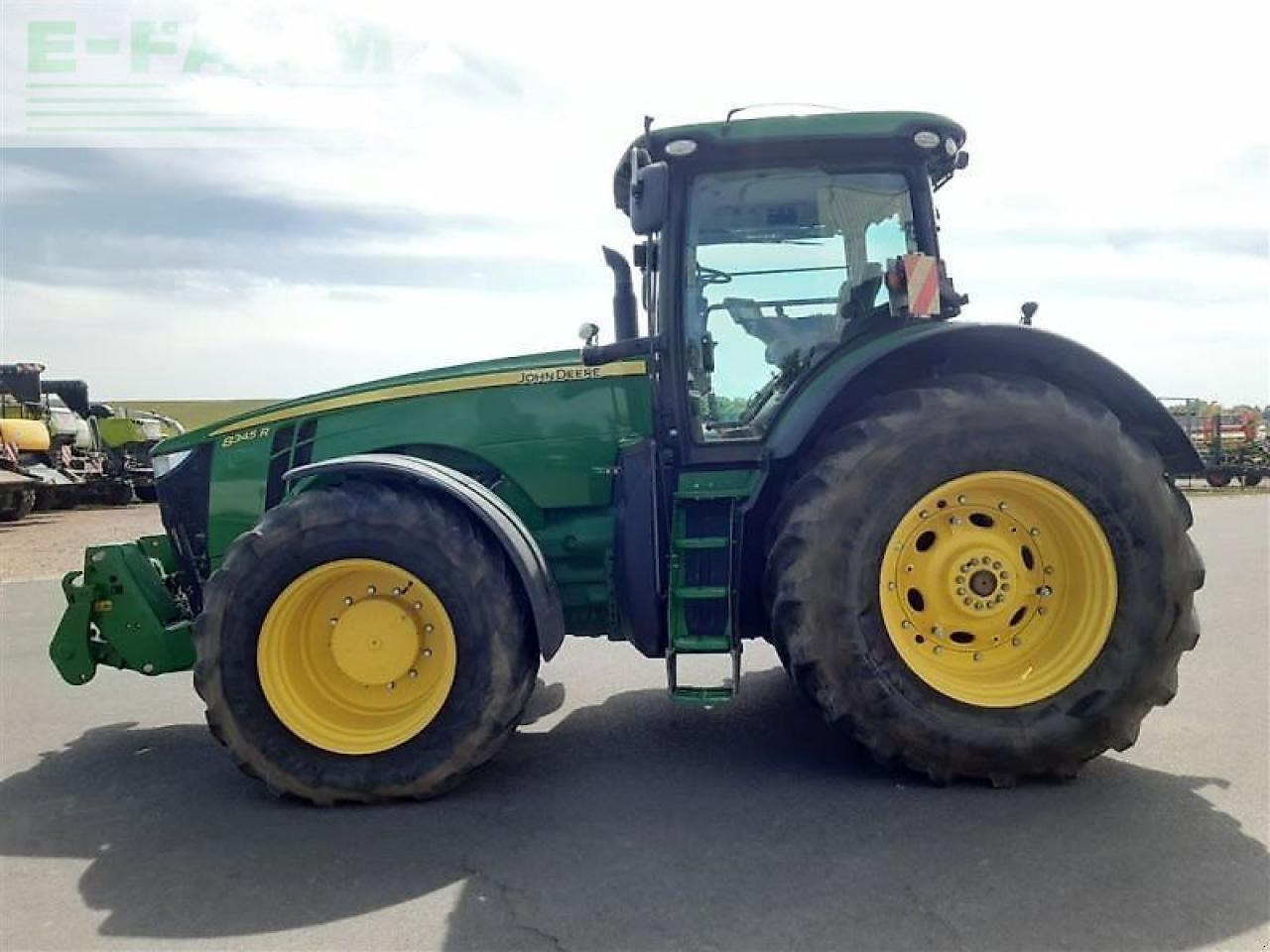 John Deere gebr. traktor john deere 8345r - Трактор: снимка 2 John Deere gebr. traktor john deere 8345r - Трактор: снимка 2