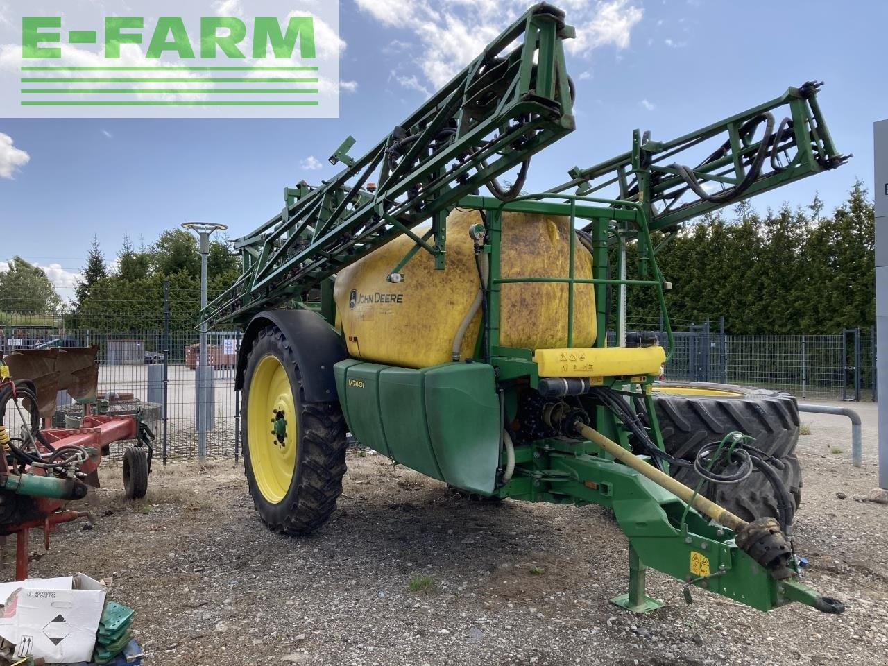 John Deere m740i - Прикачна пръскачка: снимка 1 John Deere m740i - Прикачна пръскачка: снимка 1