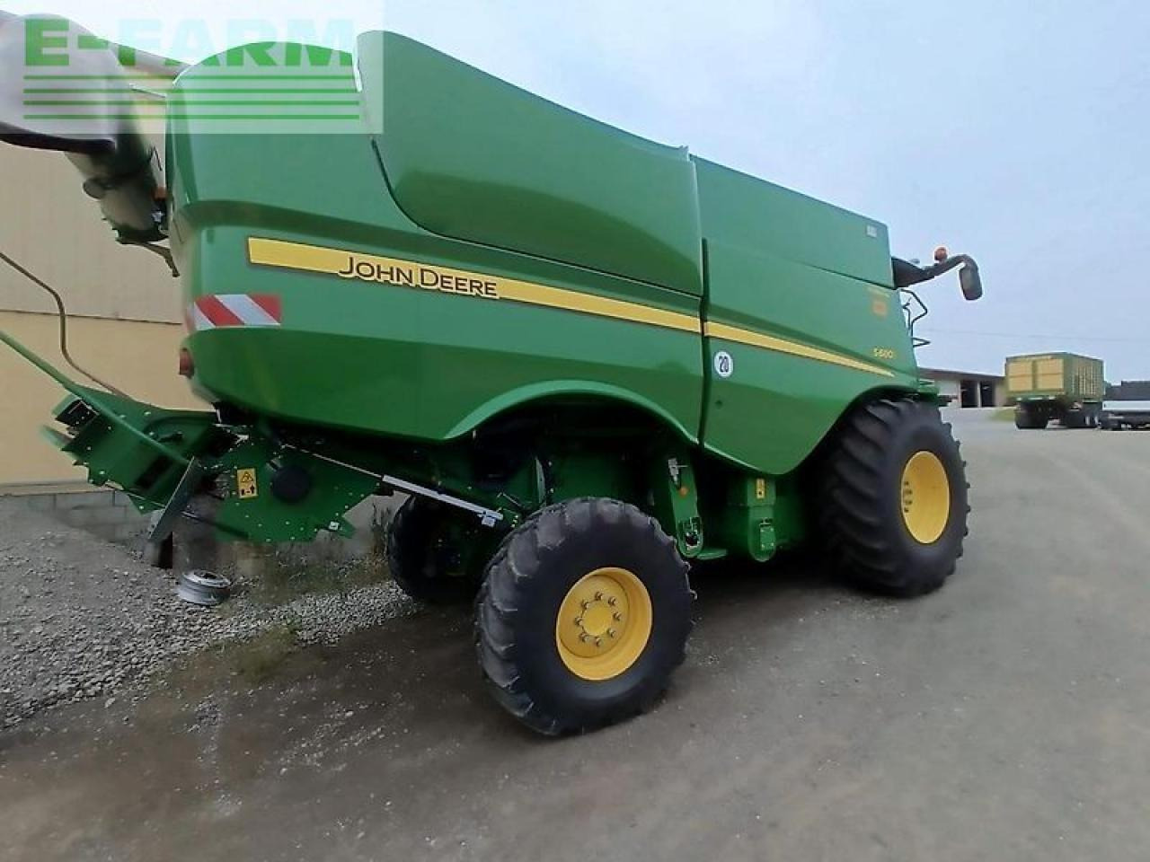 John Deere s680 hm mit geringhoff 630 variostar - Зърнокомбайн: снимка 4 John Deere s680 hm mit geringhoff 630 variostar - Зърнокомбайн: снимка 4