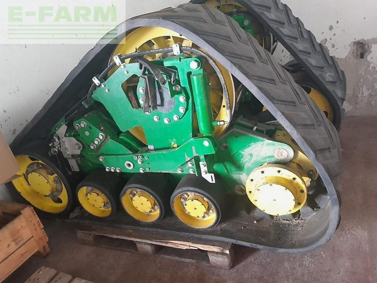 John Deere s680i raupe - Зърнокомбайн: снимка 5 John Deere s680i raupe - Зърнокомбайн: снимка 5
