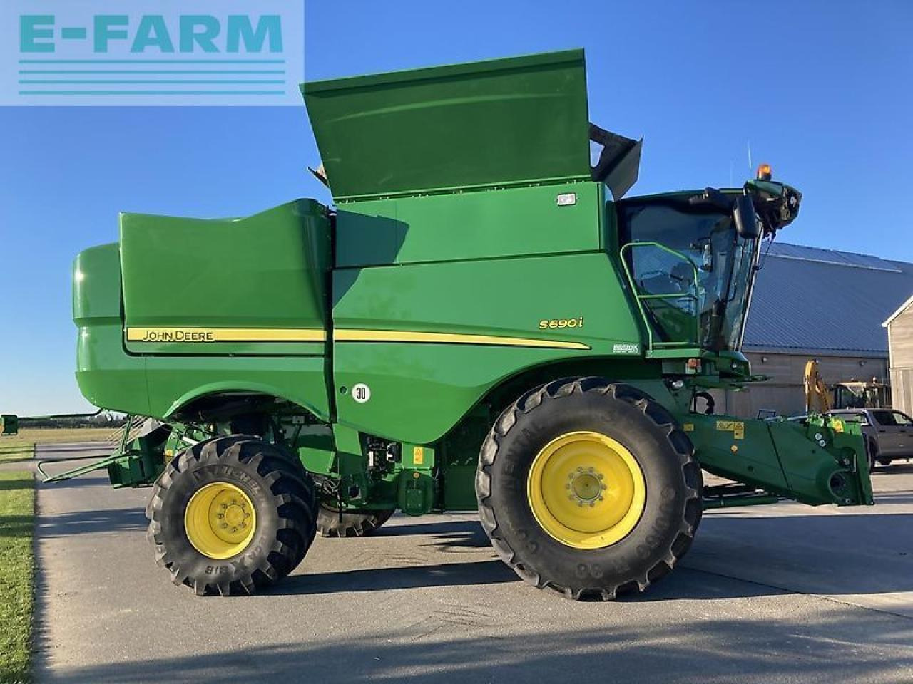 John Deere s690i - Зърнокомбайн: снимка 2 John Deere s690i - Зърнокомбайн: снимка 2