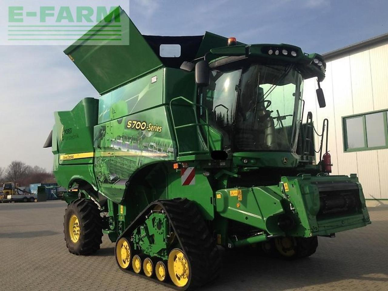 John Deere s780 i mit 630x schneidwerk - Зърнокомбайн: снимка 1 John Deere s780 i mit 630x schneidwerk - Зърнокомбайн: снимка 1