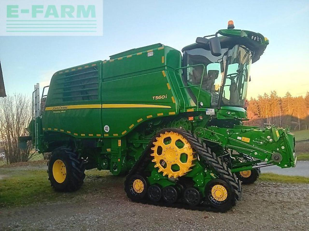 John Deere t 560 i - Зърнокомбайн: снимка 2 John Deere t 560 i - Зърнокомбайн: снимка 2