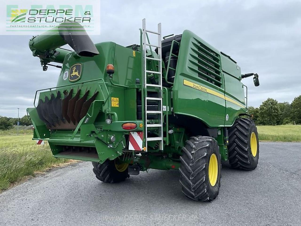 John Deere t560 mit 722pf - Зърнокомбайн: снимка 2 John Deere t560 mit 722pf - Зърнокомбайн: снимка 2