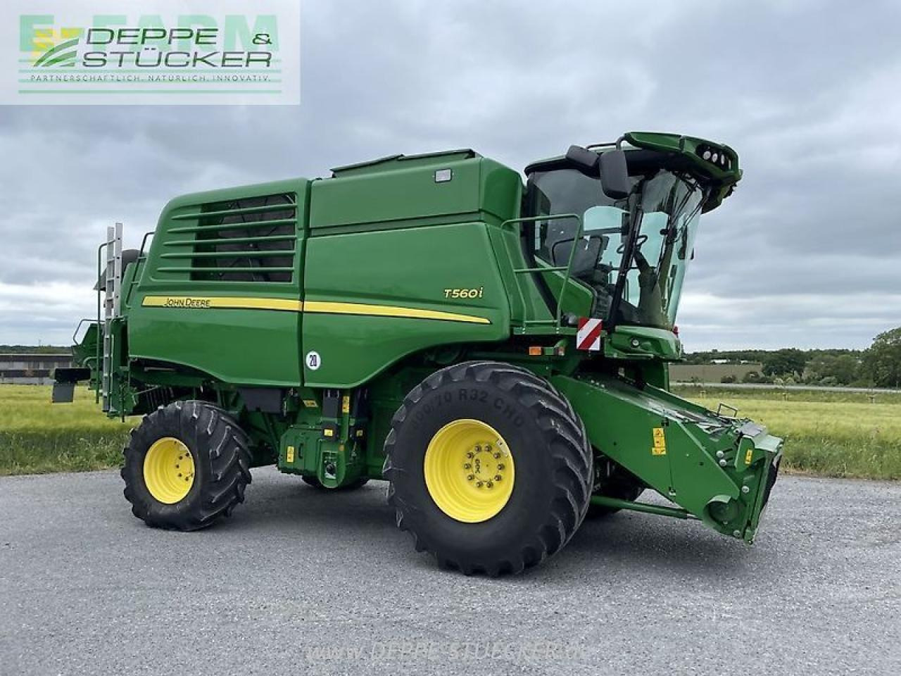 John Deere t560 mit 722pf - Зърнокомбайн: снимка 4 John Deere t560 mit 722pf - Зърнокомбайн: снимка 4