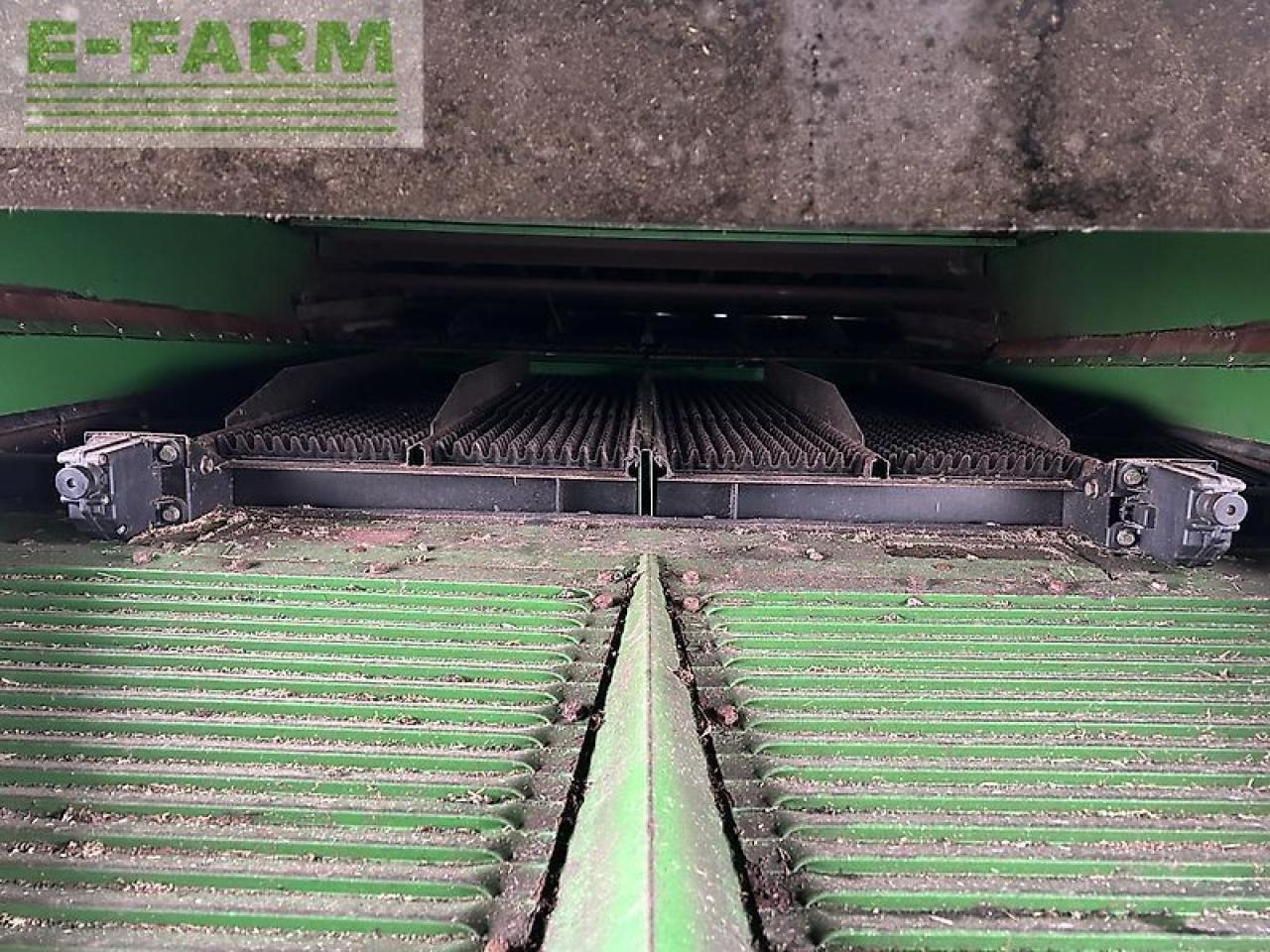 John Deere t670 - Зърнокомбайн: снимка 3 John Deere t670 - Зърнокомбайн: снимка 3