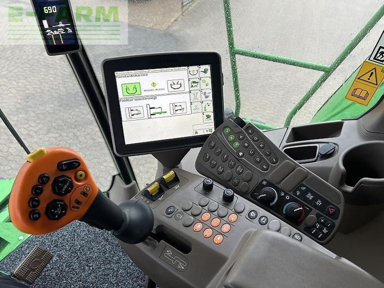 John Deere t670 - Зърнокомбайн: снимка 5 John Deere t670 - Зърнокомбайн: снимка 5