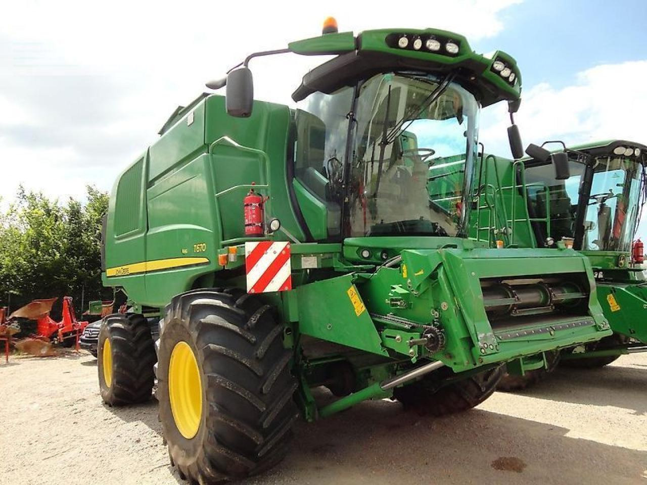 John Deere t670 - Зърнокомбайн: снимка 2 John Deere t670 - Зърнокомбайн: снимка 2