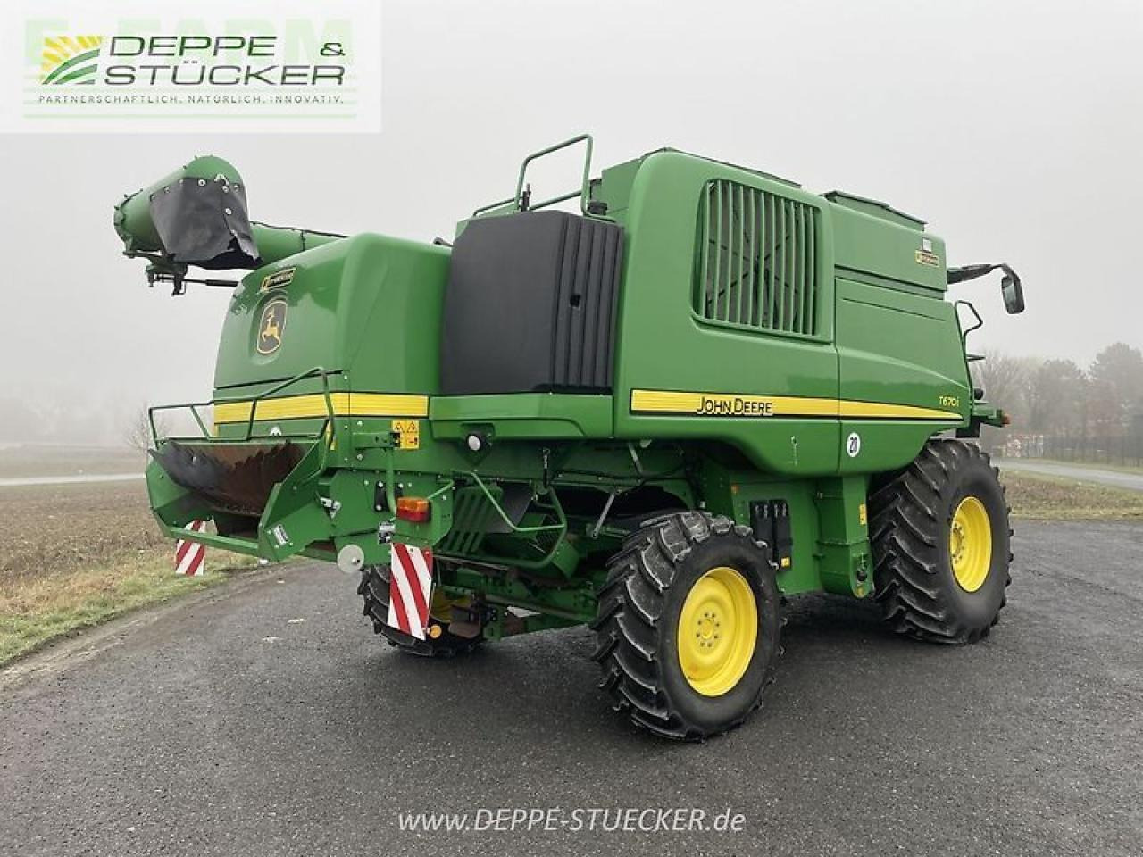 John Deere t670 mit 622r - Зърнокомбайн: снимка 2 John Deere t670 mit 622r - Зърнокомбайн: снимка 2
