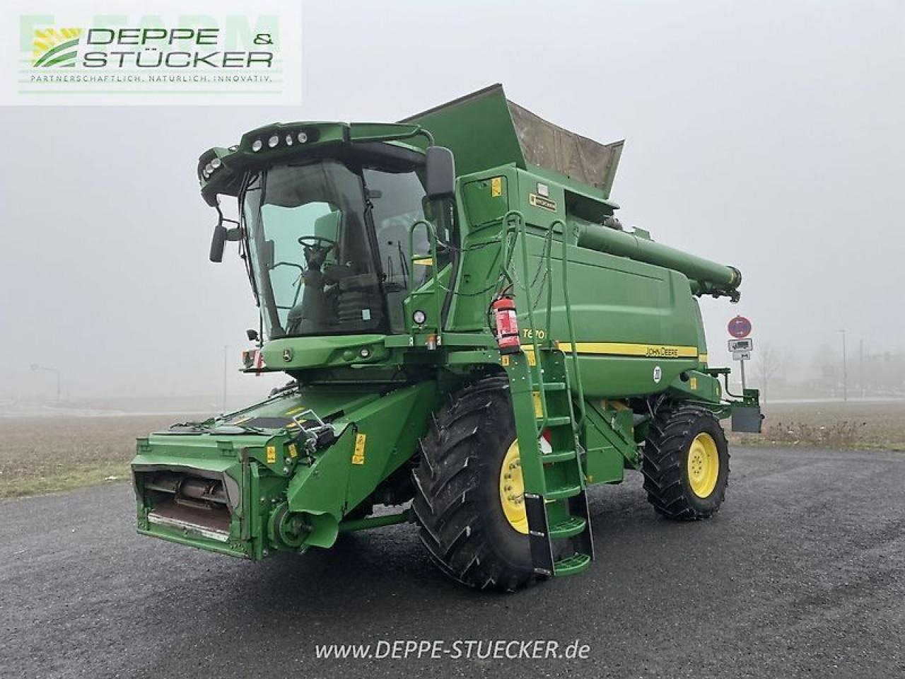 John Deere t670 mit 622r - Зърнокомбайн: снимка 1 John Deere t670 mit 622r - Зърнокомбайн: снимка 1