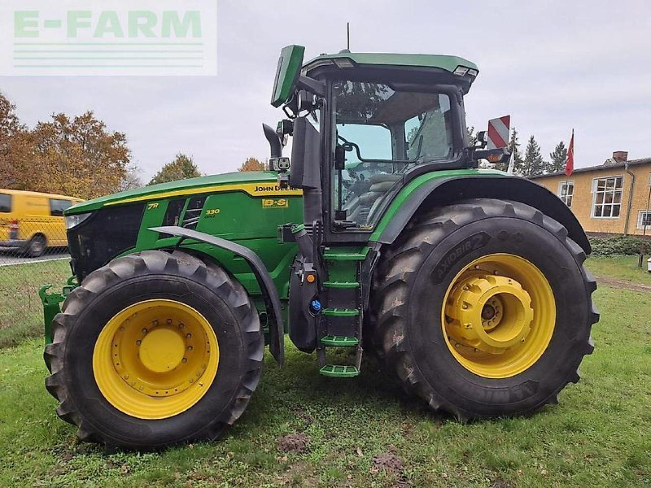 John Deere traktor 7r330 - Принадлежност за силажокомбайн: снимка 4 John Deere traktor 7r330 - Принадлежност за силажокомбайн: снимка 4