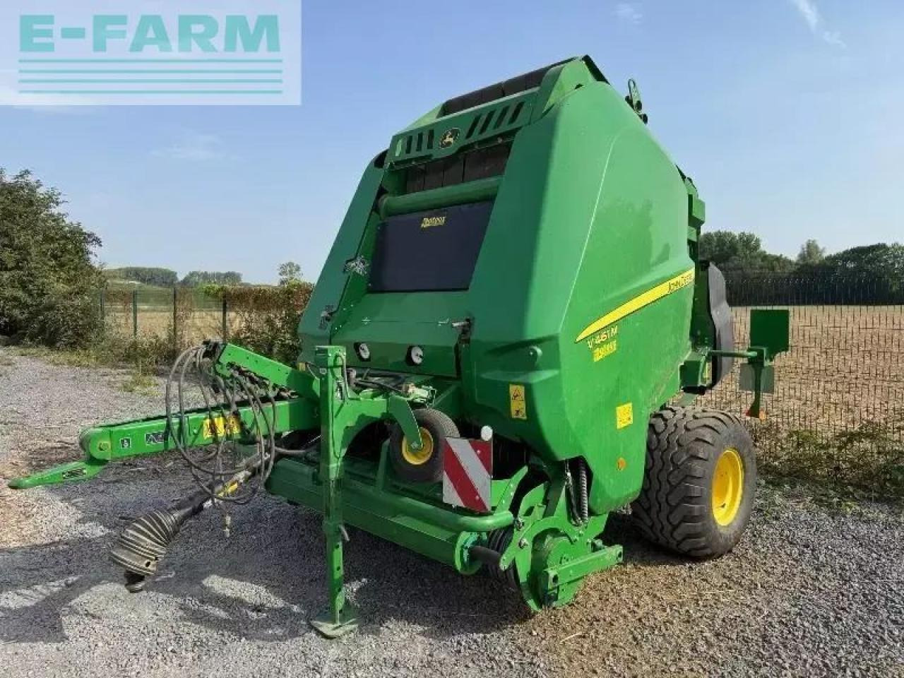 John Deere v461m - Сламопреса за квадратни бали: снимка 1 John Deere v461m - Сламопреса за квадратни бали: снимка 1