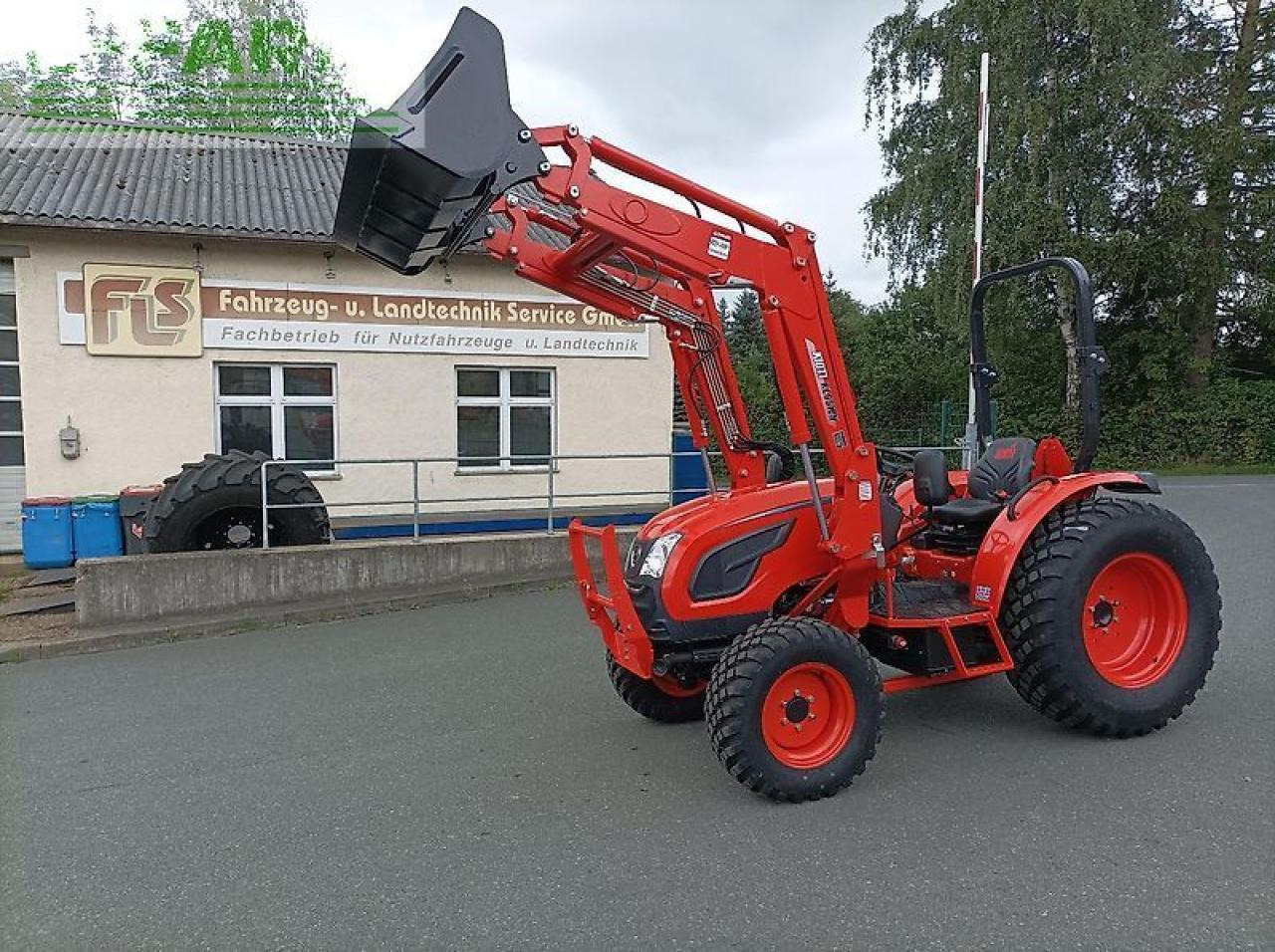 Kioti dk 4520 hs-eu - Трактор: снимка 4 Kioti dk 4520 hs-eu - Трактор: снимка 4