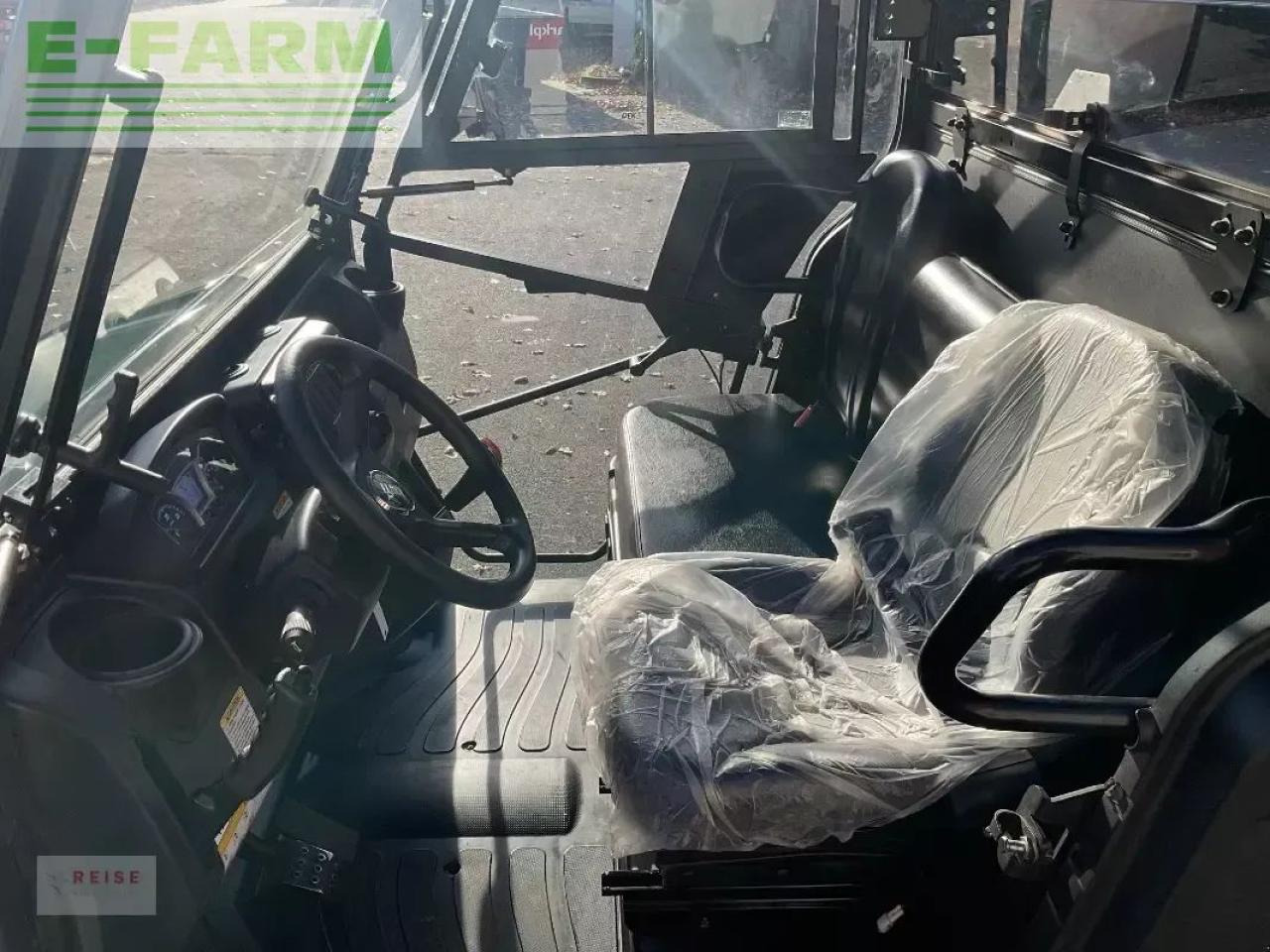 Kioti k9 2400 - Трактор: снимка 5 Kioti k9 2400 - Трактор: снимка 5