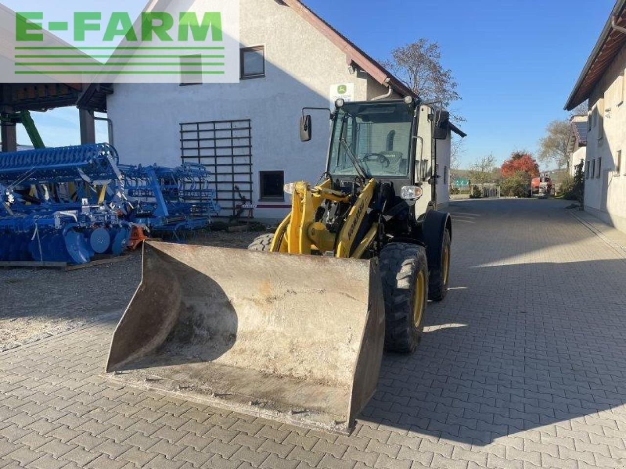 Komatsu wa 80m-7 - Мини багер: снимка 4 Komatsu wa 80m-7 - Мини багер: снимка 4