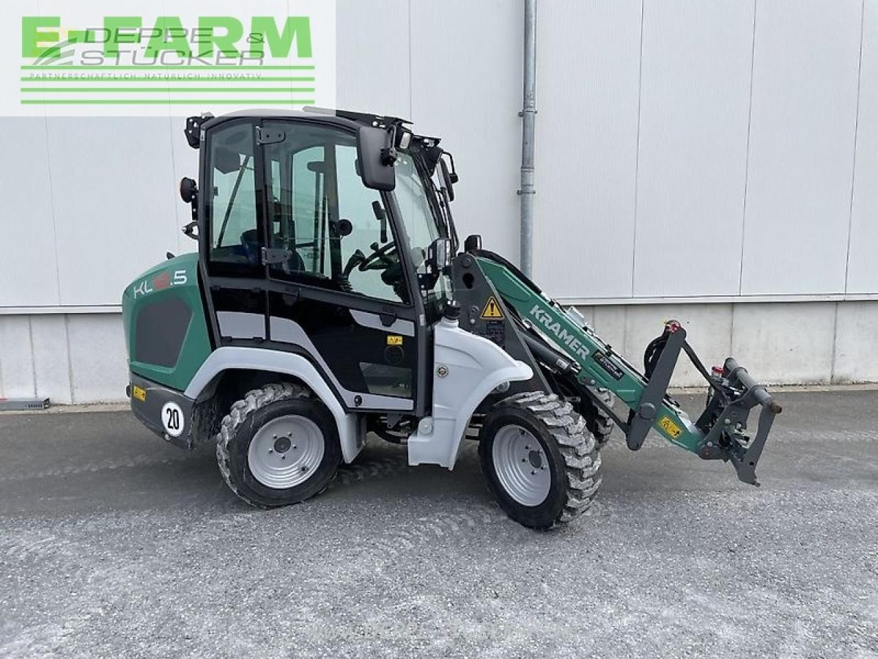 Kramer kl 12.5 - Мини багер: снимка 4 Kramer kl 12.5 - Мини багер: снимка 4