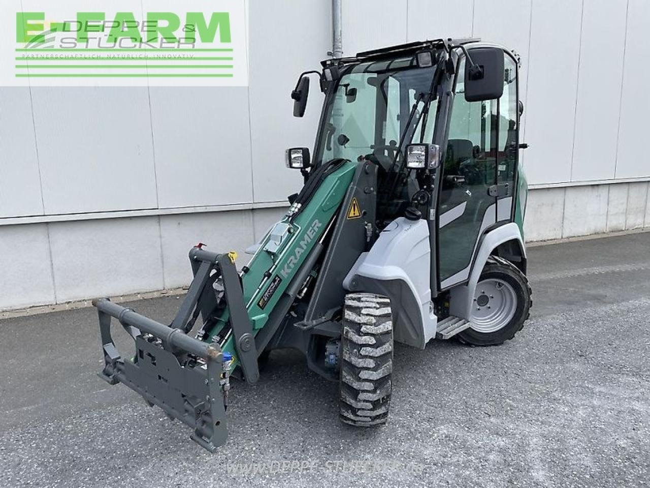 Kramer kl 12.5 - Мини багер: снимка 1 Kramer kl 12.5 - Мини багер: снимка 1