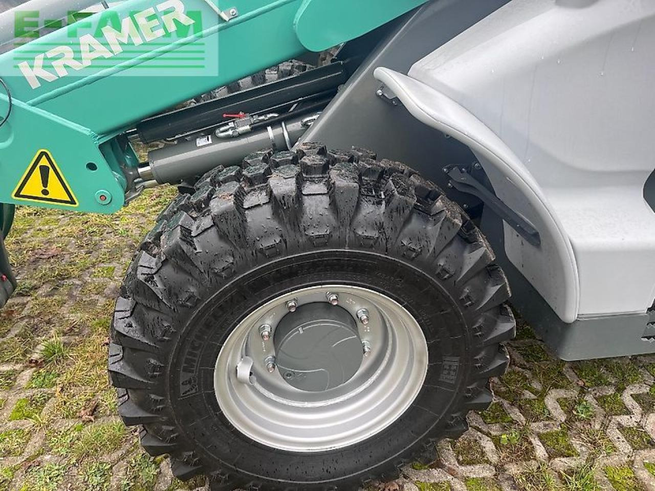 Kramer kl 30.8 t - Колесен товарач: снимка 3 Kramer kl 30.8 t - Колесен товарач: снимка 3