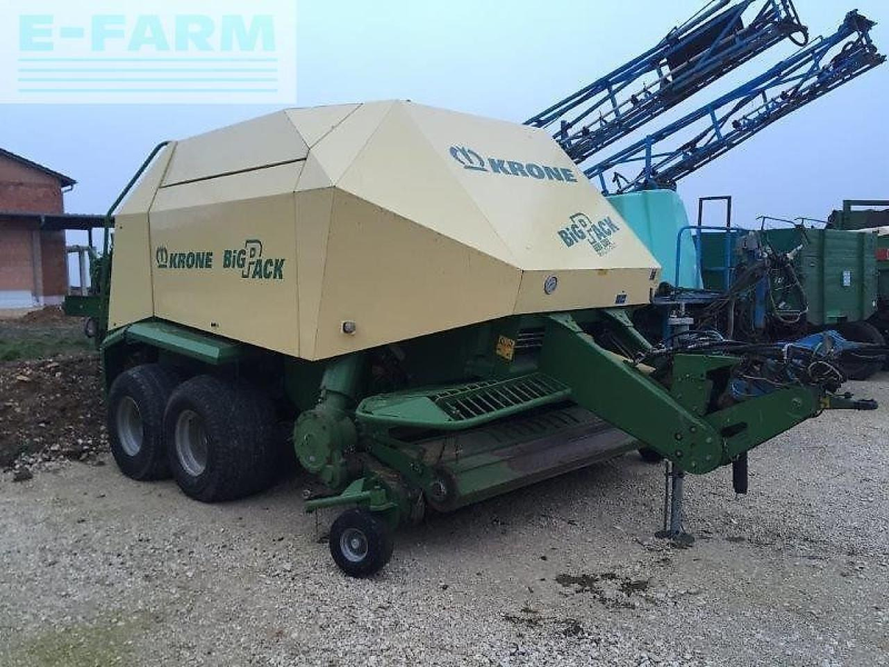 Krone 127 vfs multi cut - Сламопреса за квадратни бали: снимка 1 Krone 127 vfs multi cut - Сламопреса за квадратни бали: снимка 1
